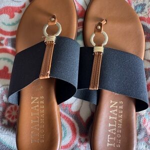 Italian Shoemakers Black Elastic Slide Sandals with Brown Footbed